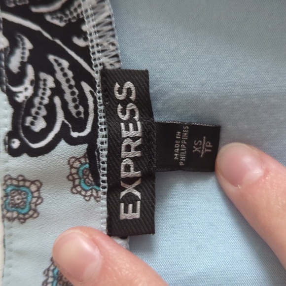 Express Ladies Top - Picture 4 of 8